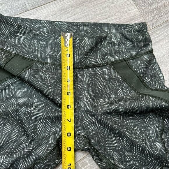 lululemon athletica Black Patterned Mesh Leggings - Picture 6 of 8